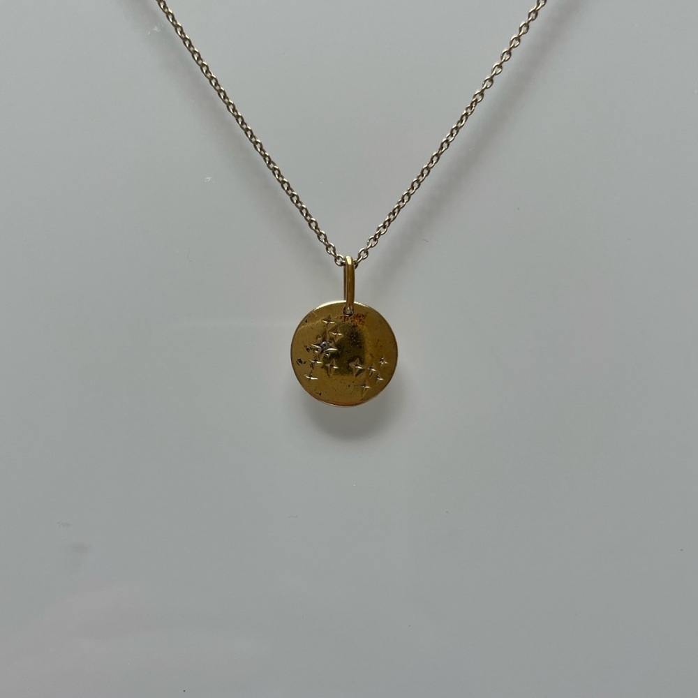 Mejuri Pisces Zodiac Necklace - Picture 3 of 10